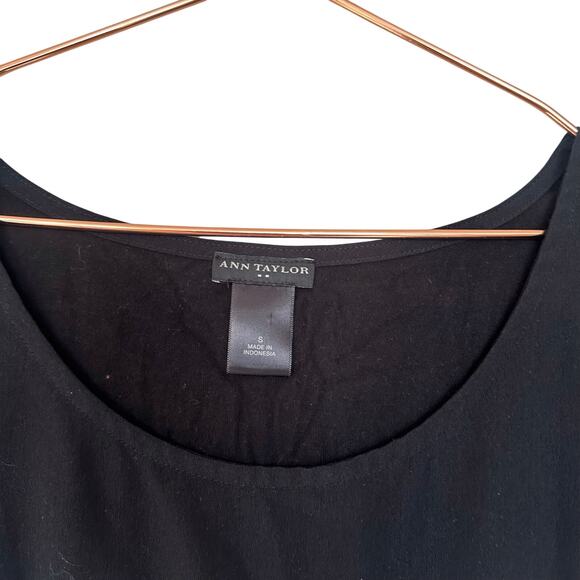 Ann Taylor factory sleeveless blouse size small - Picture 3 of 5